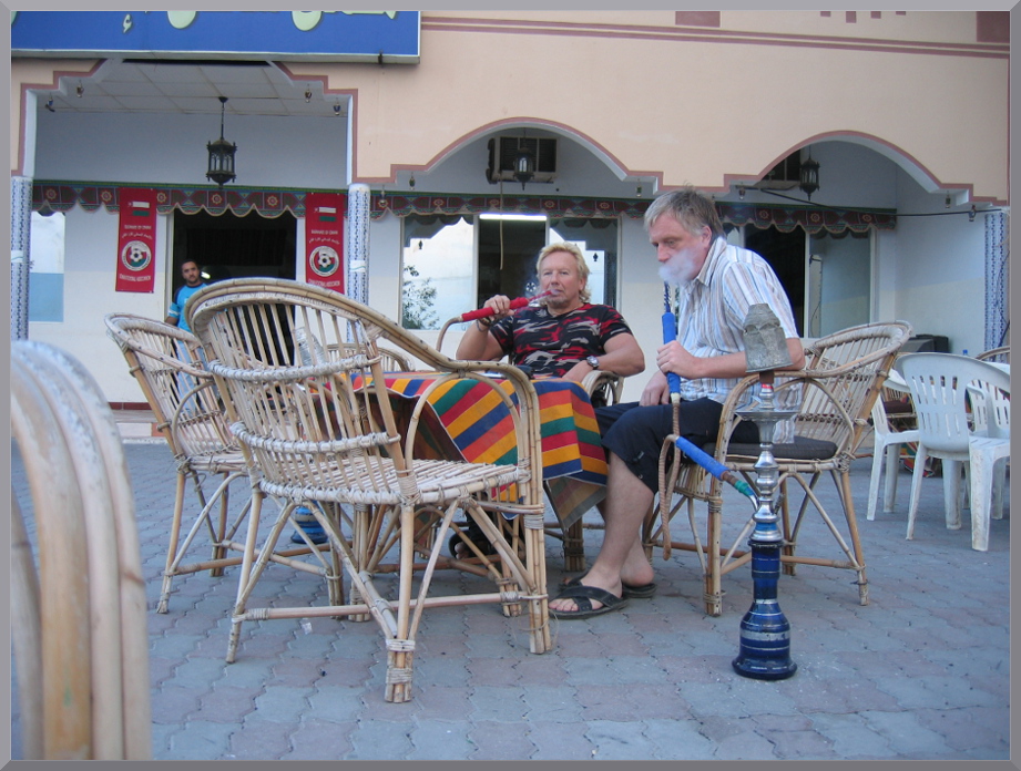 Tee und Wasserpfeife